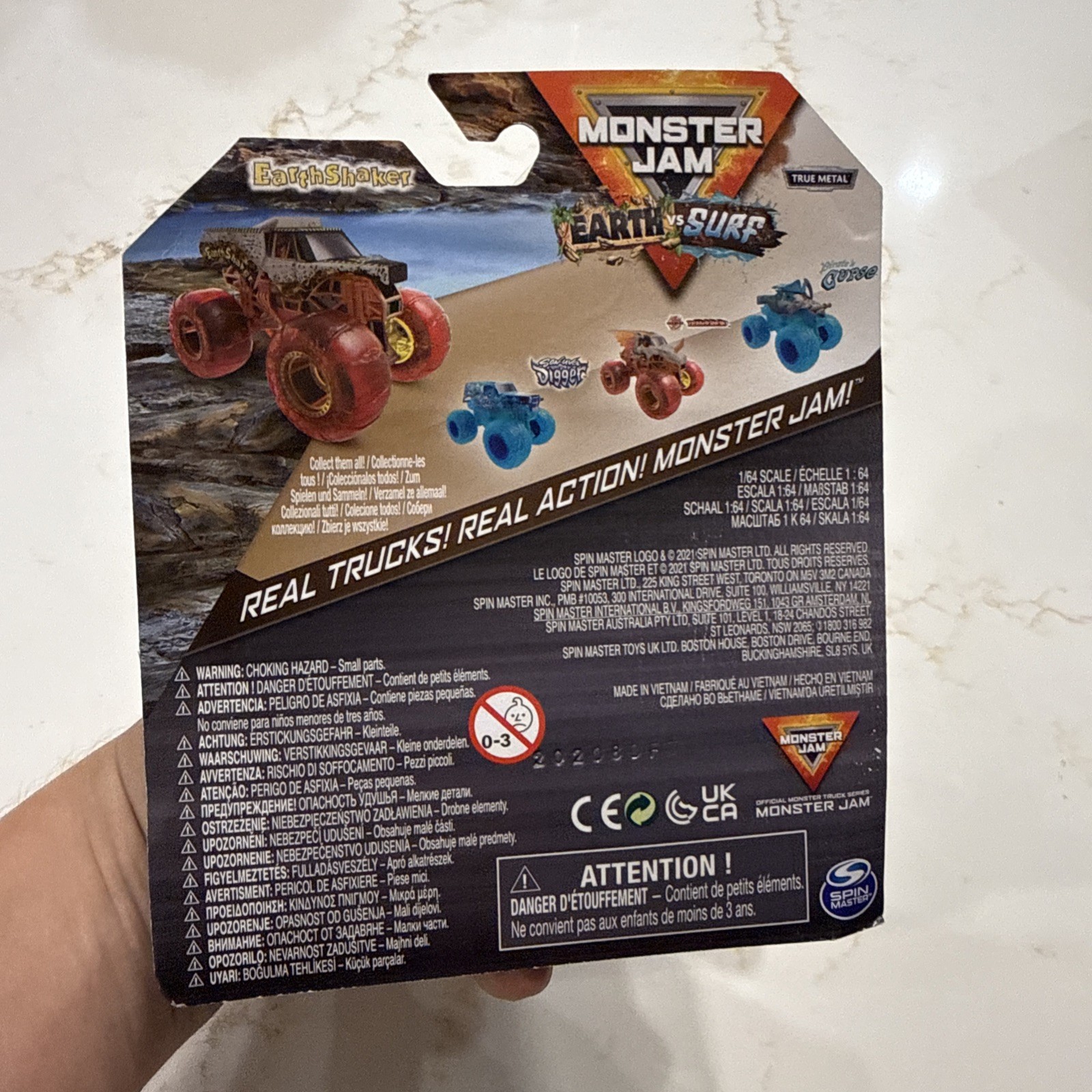Spin Master Monster Jam Earth Shaker Truck 1:64 Earth Vs Surf Walmart Exclusive.