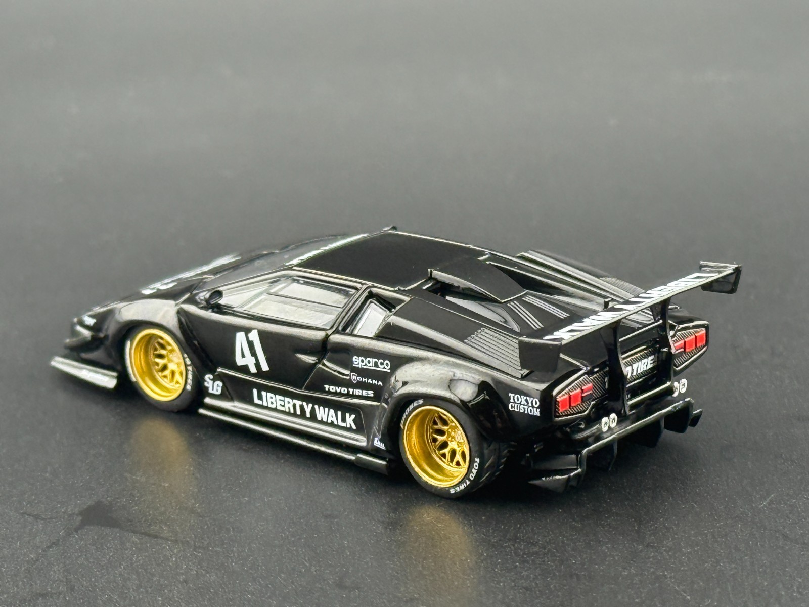 Mini GT Lamborghini Countach LB-WORKS Black #1081 1/64
