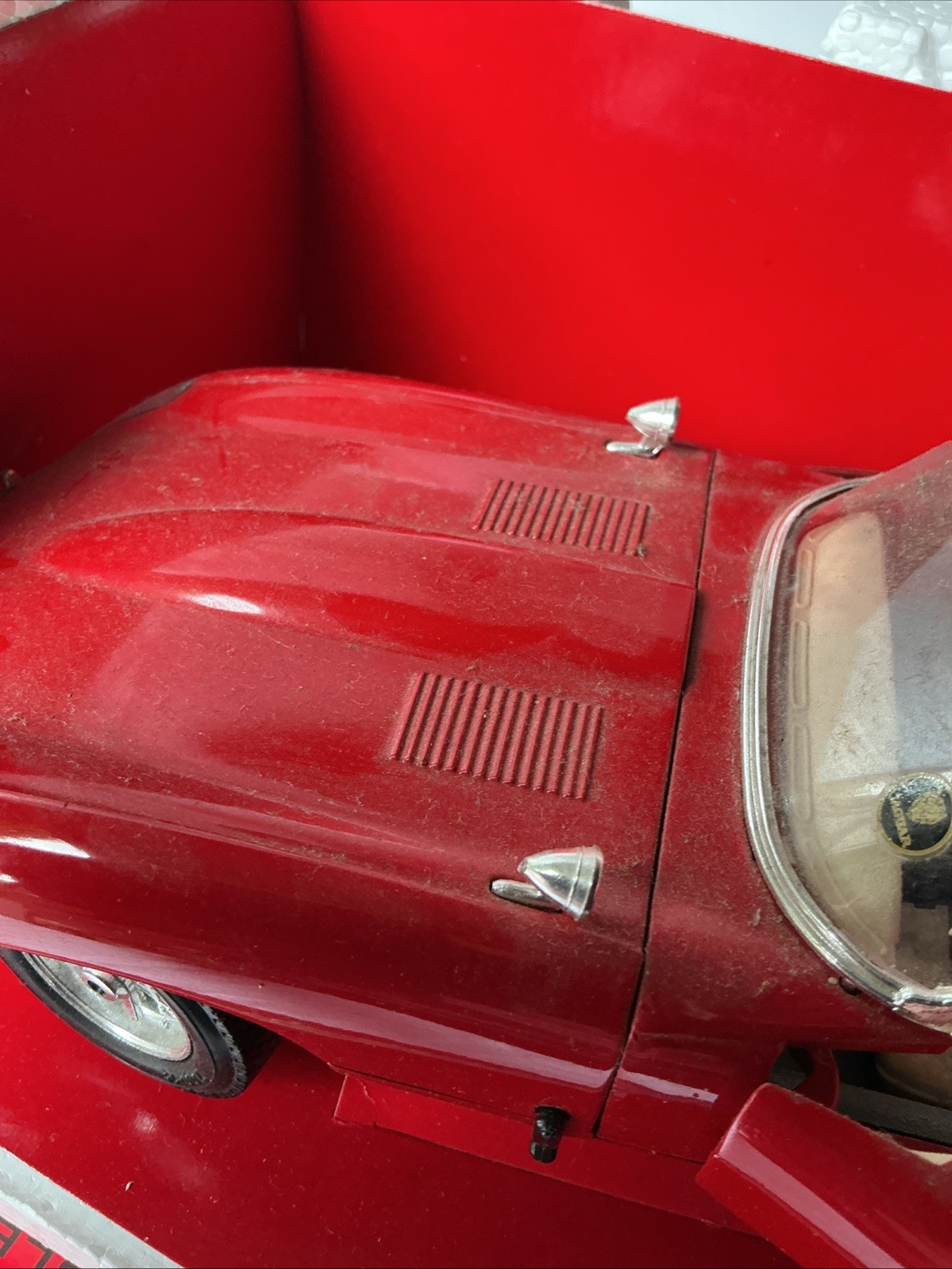 Snap-On 1961 Jaguar E-Type Cabriolet 40 Years Tatty Box And Dusty Car