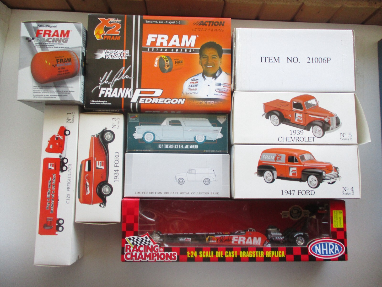 RARE FRAM No.1 Series 2 Freightliner Tractor Trailer C120 SEMI 1/64 SPECCAST DCP