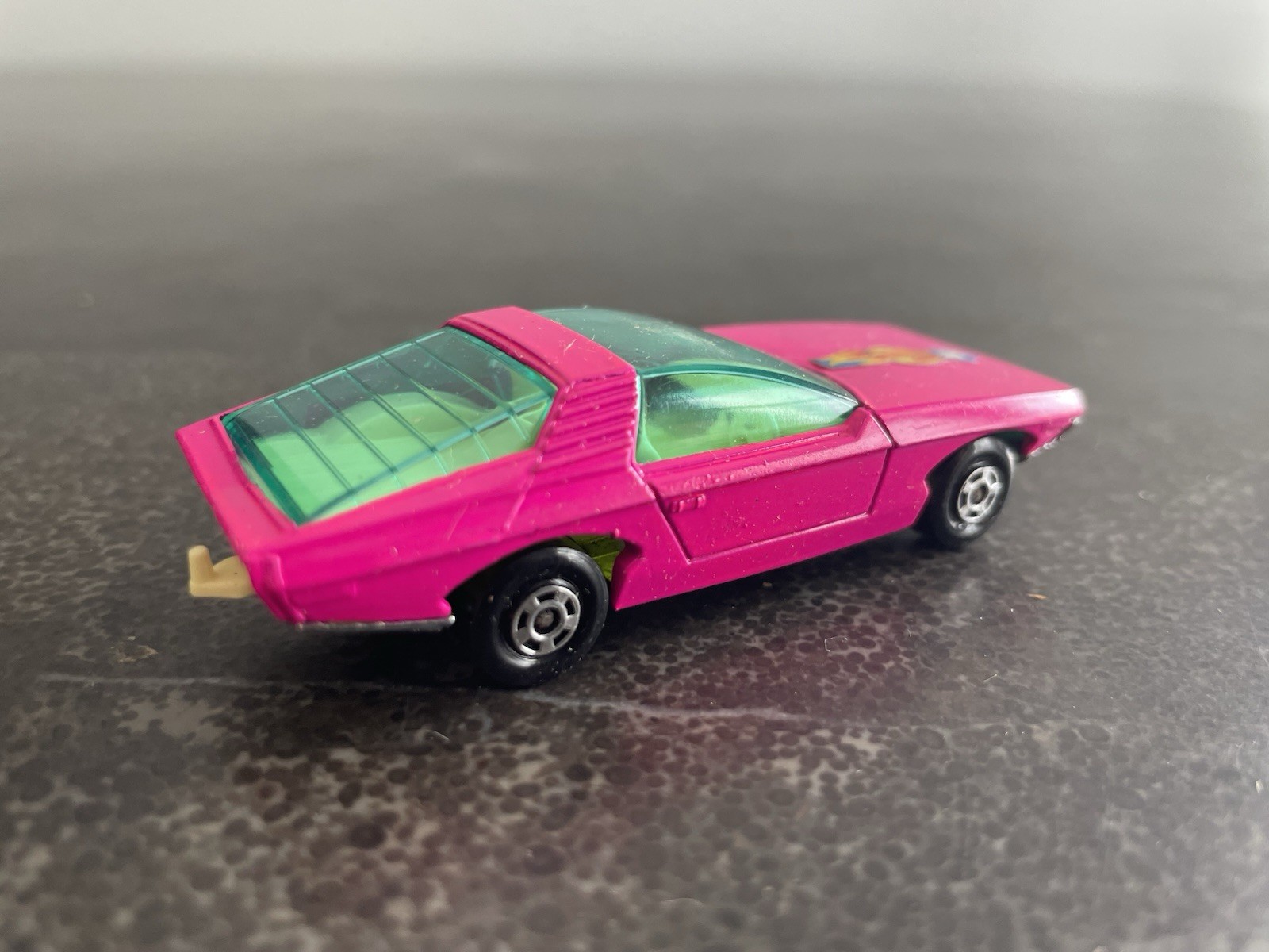 MIB Matchbox Superfast #40 Pink Vauxhall Guildsman 1 in Box Lesney 1971
