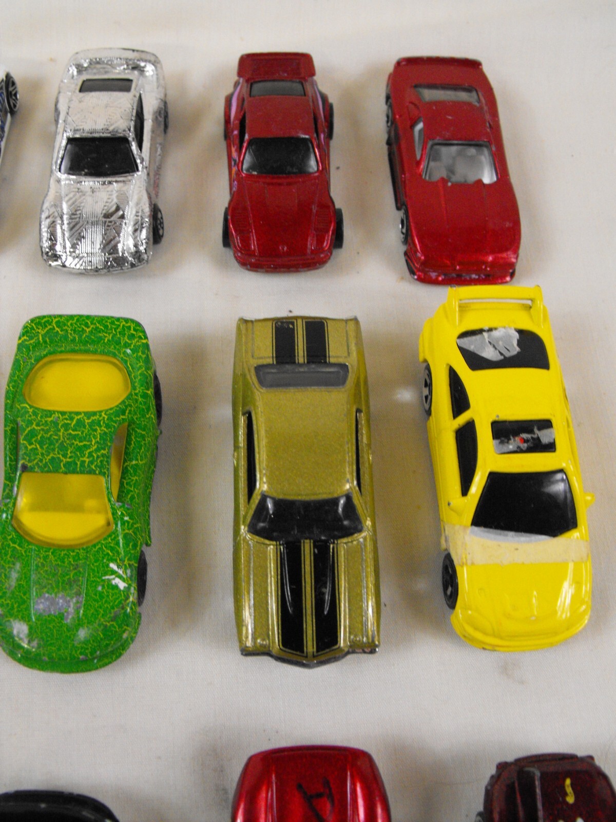 Lot of 20 Hot Wheels Diecast Sport, Luxury & Racing Cars – Loose