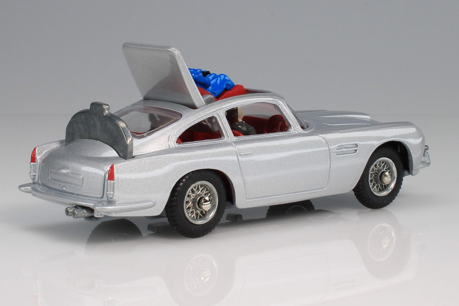 Corgi James Bond 007 Aston Martin #261 Reissue 1:43 Corgi 261