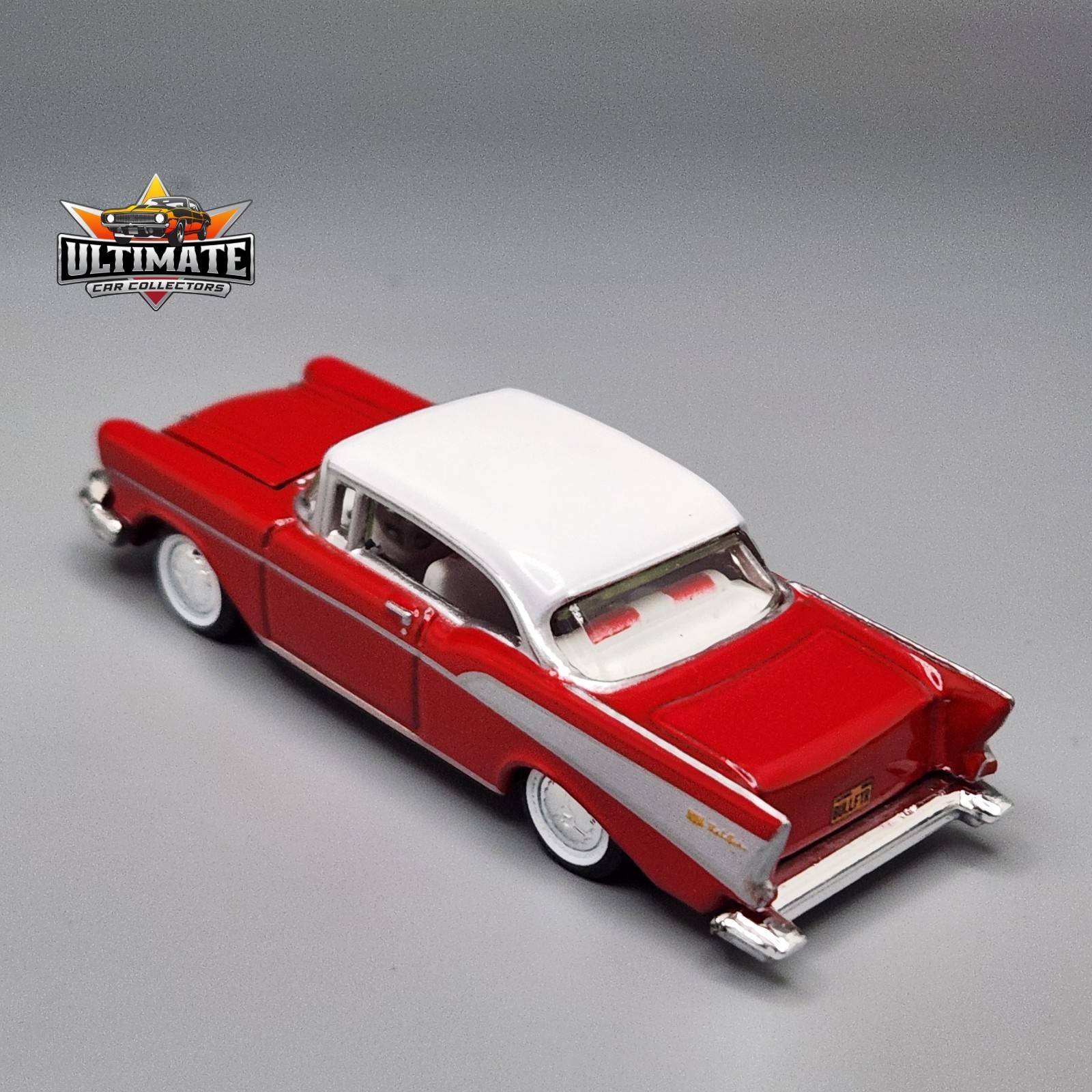 1957 57 Chevrolet Bel Air Collectible 1/64 Scale Diecast Model Collector Car