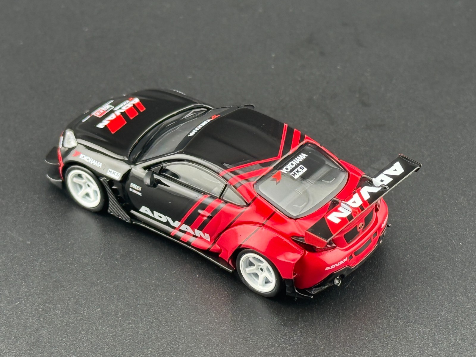 Mini GT Toyota GR86 HKS TYPE R ADVAN – 2022 Tokyo Auto Salon #956 1/64