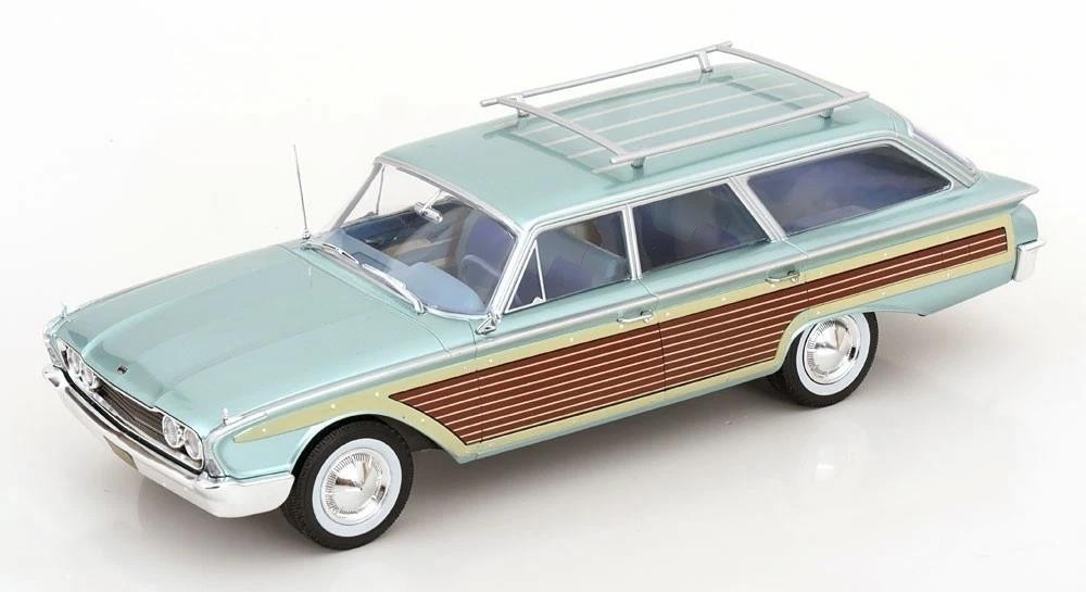 Ford LTD Country Squire Blue 1960 1:18 Scale Model Car Group MCG18049