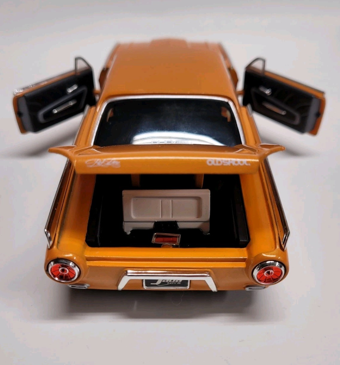 Jada Toys Dub City 1:24 Scale Die Cast 1963 Thunderbird Orange Rick Dore