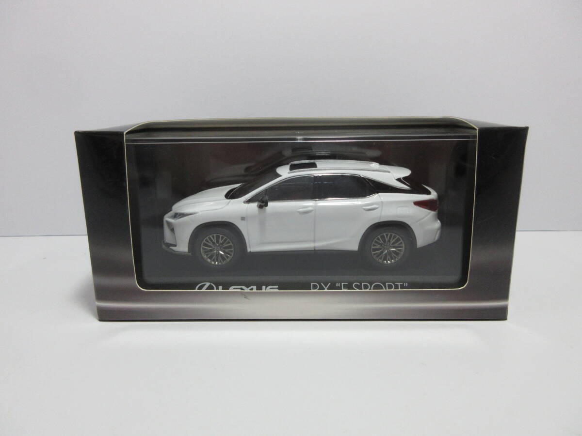 Mini car 1/43 Lexus RX F Sport LEXUS RX200t F SPORT White Nova glass flake