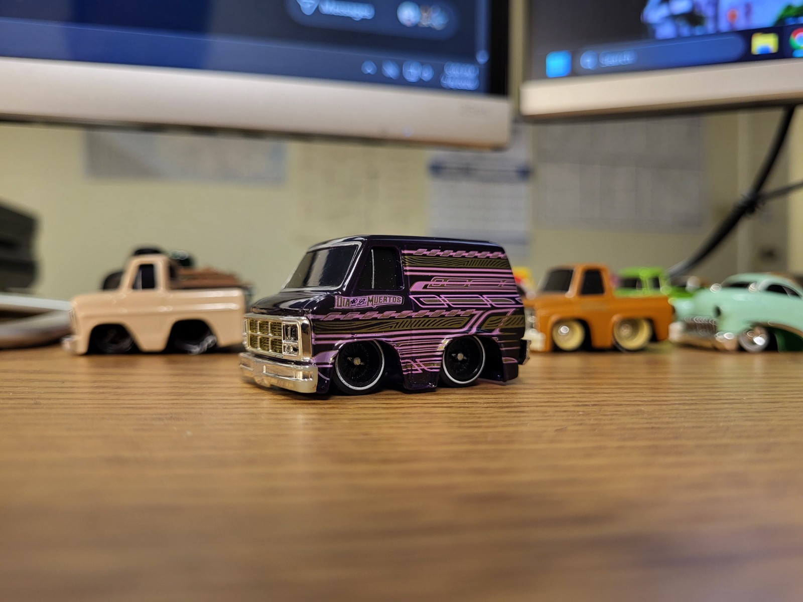 CAR TUNED CARTUNED WALGREENS ’79 GMC VANDURA LOWRIDER CUSTOM