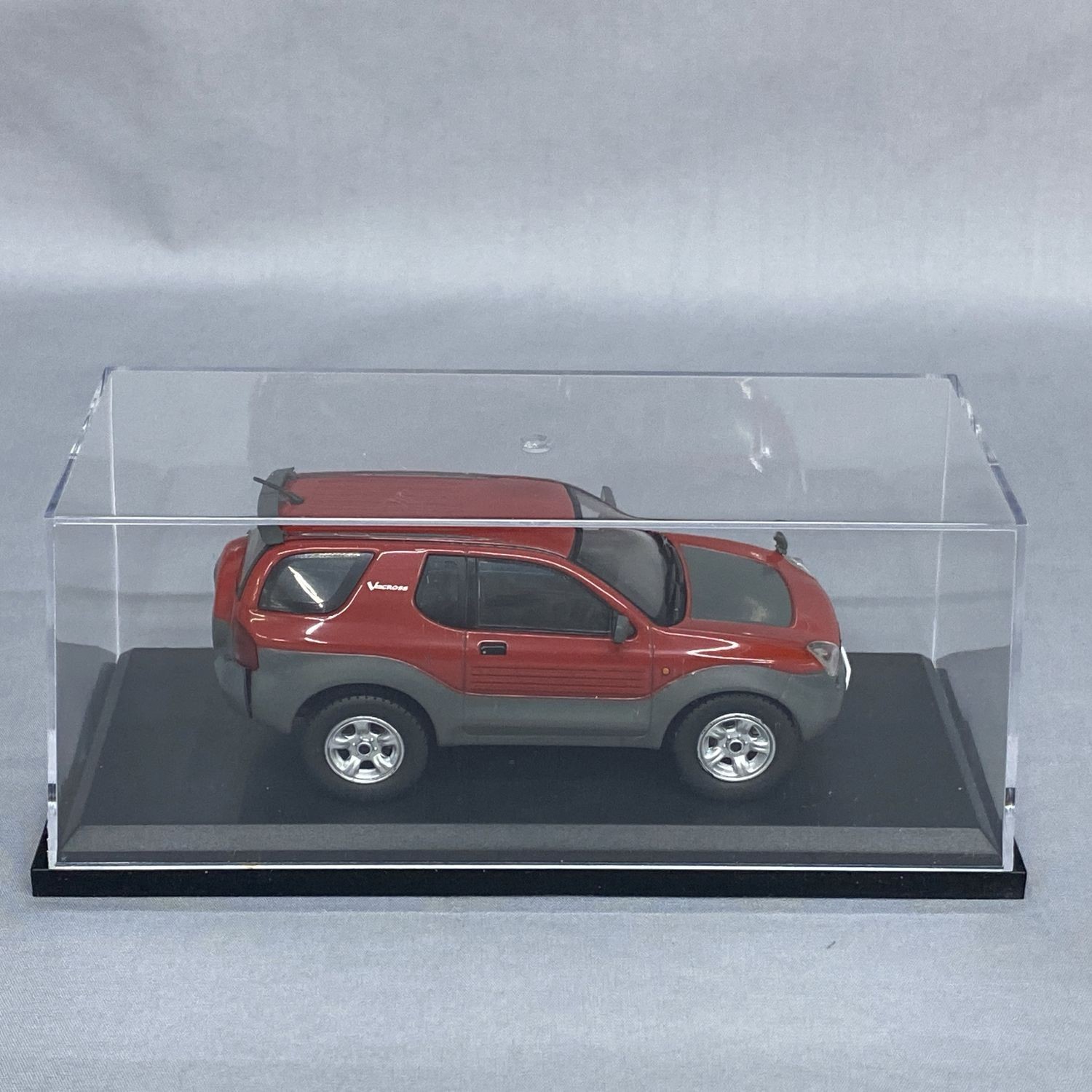 Mini Car Isuzu Vehicross 1977 Red 1/43 Scale Box Display Diecast vol 233