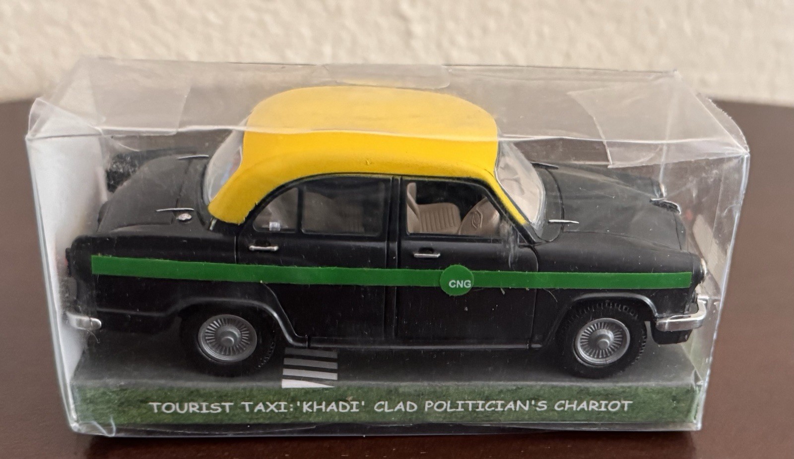 Centy Toys Ambassador CNG Taxi Cab Model Car w/Pullback Action NIB