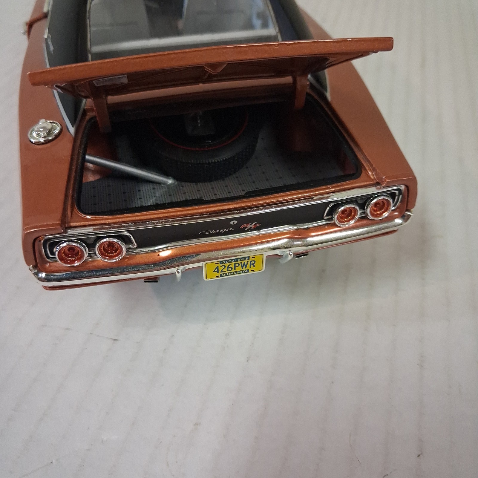 AUTO WORLD 1/18 Diecast BRONZE 1968 DODGE CHARGER R/T SPECIAL 1 OF 1002 Copper