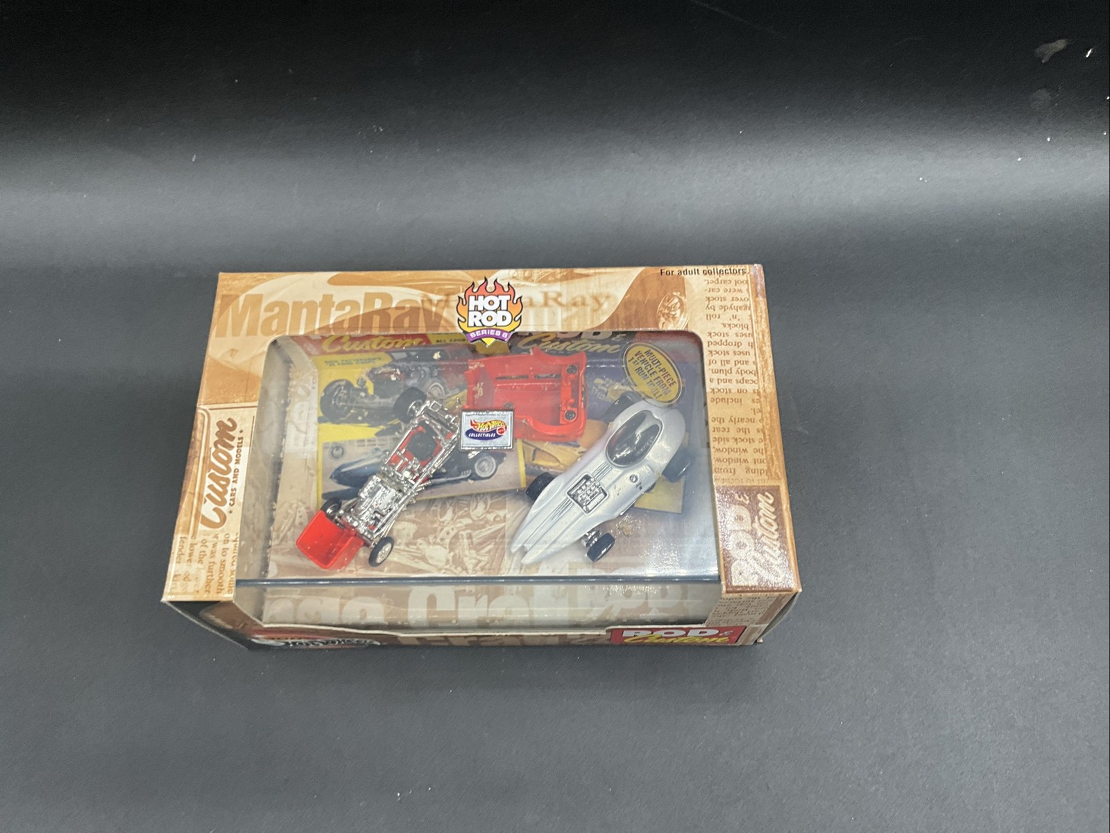 2000 Hot Wheels 100% Two Car Set HOT ROD SERIES 6 32 ford & WHITE MANTA RAY read