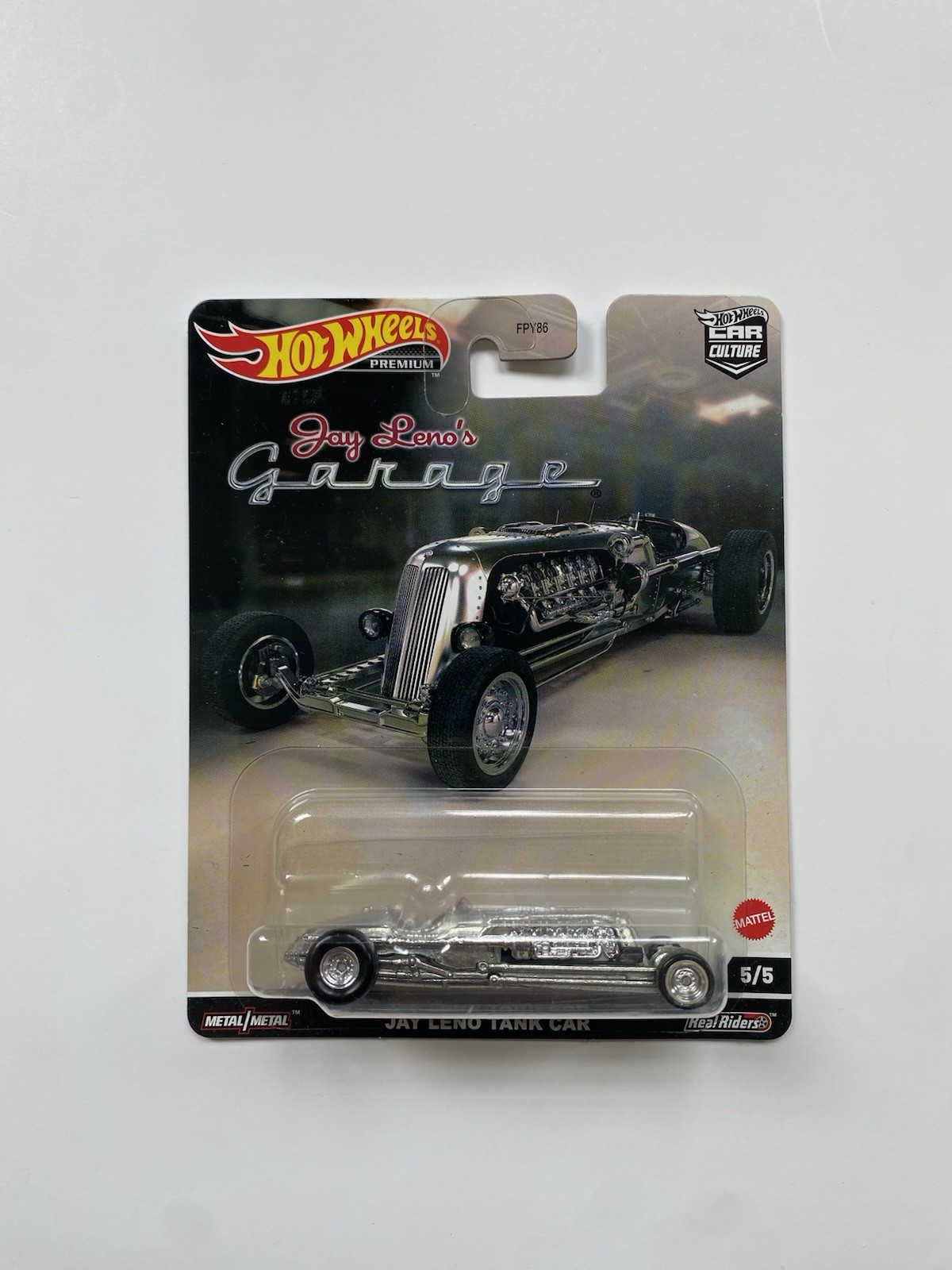 Hot Wheels Premiums Tank Car – Silver (HCJ85)
