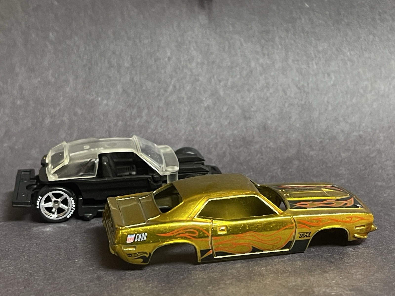 Hot Wheels New SUPER TREASURE HUNT ‘70 Plymouth AAR Cuda Random Parts Un-Spun