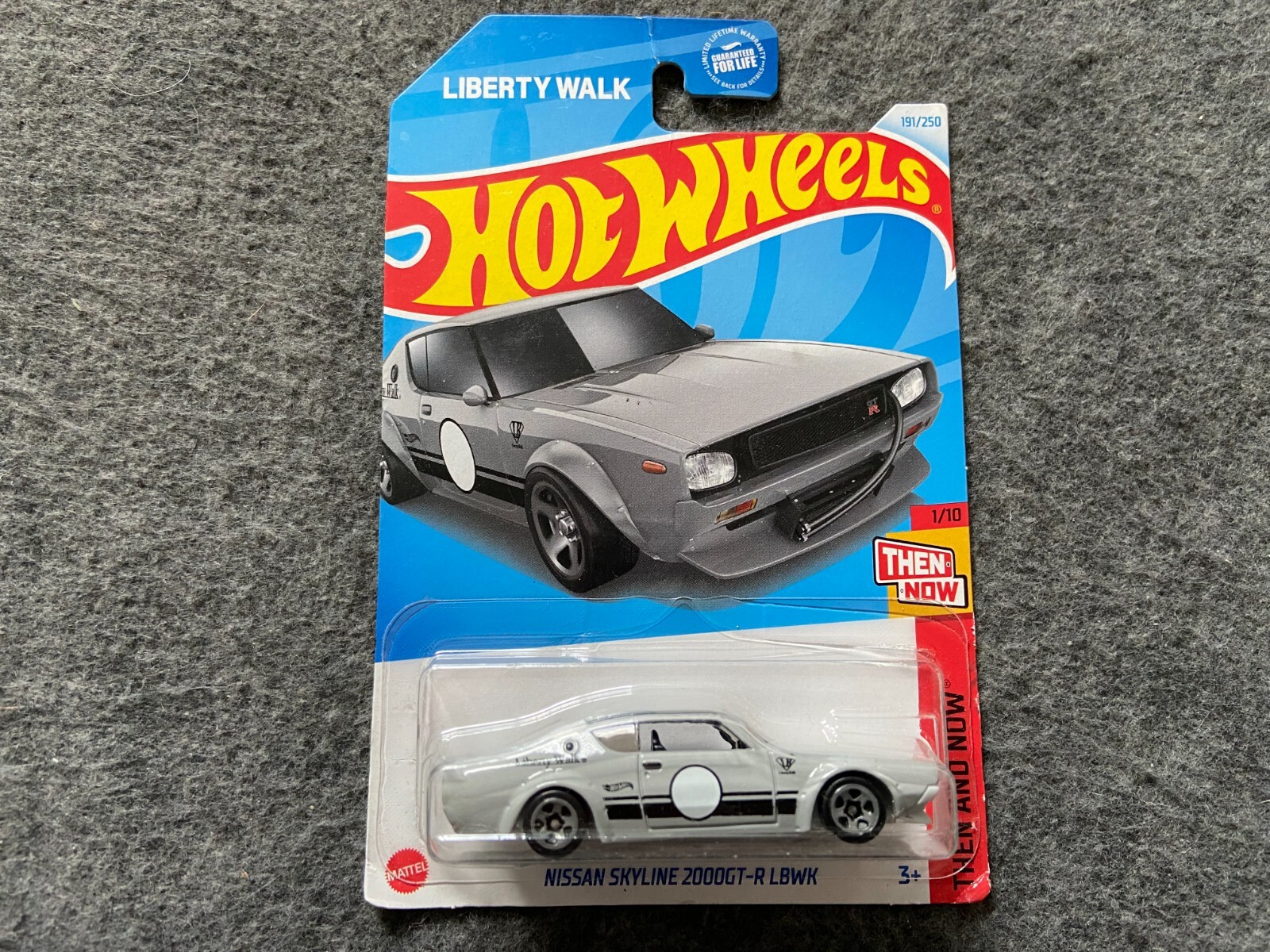 Liberty Walk Nissan 2000GT-R Then and Now Hot Wheels – Card Creased