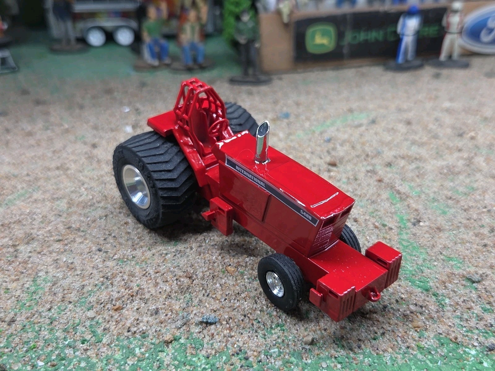 CASE IH International1:64 CUSTOM built TRACTOR pulling PULLER HOT ROD ertl Farm