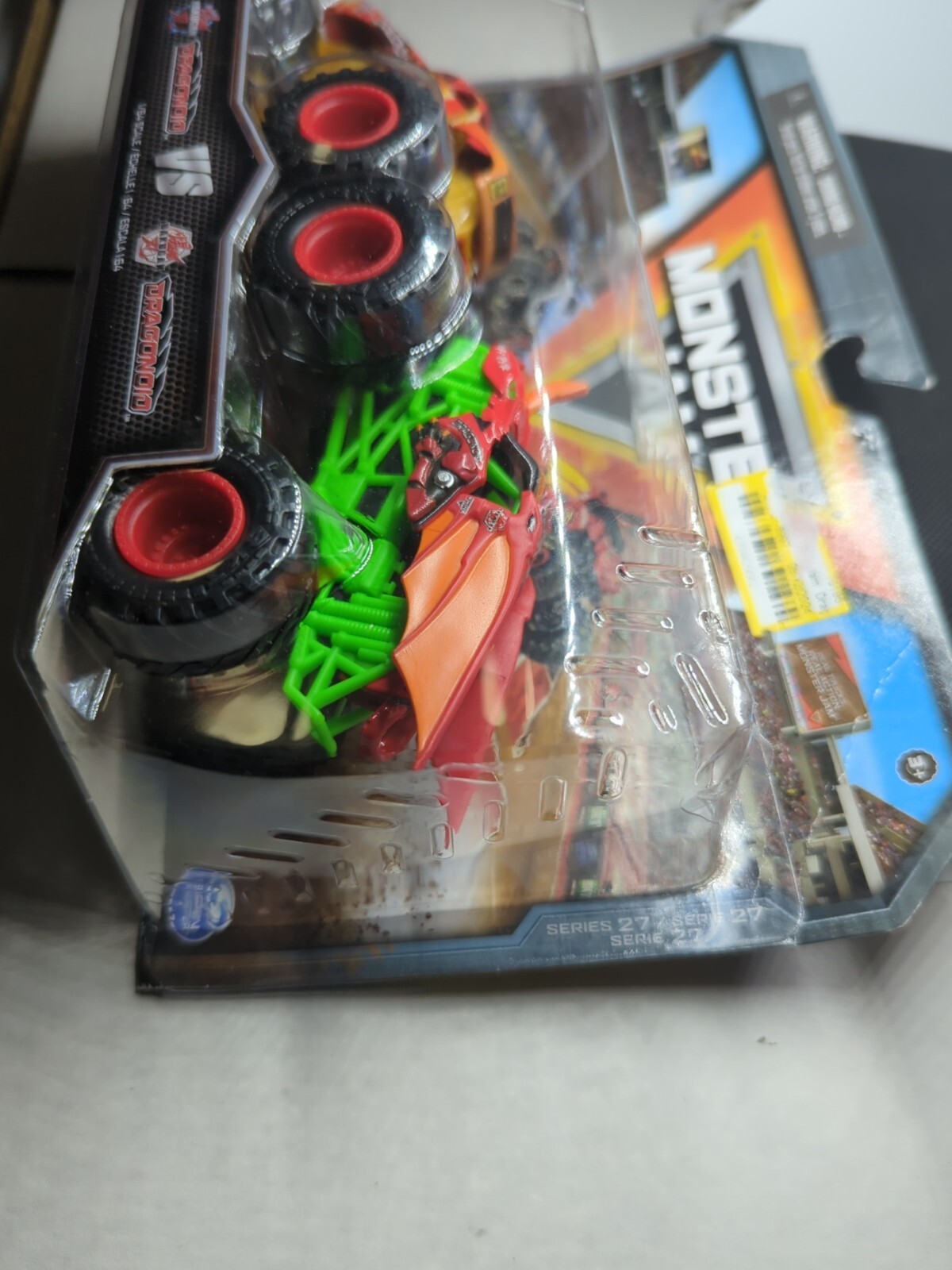 SPIN MASTER MONSTER JAM BAKUGAN DRAGONOID VS DRAGONOID SERIES 27 ~NEW
