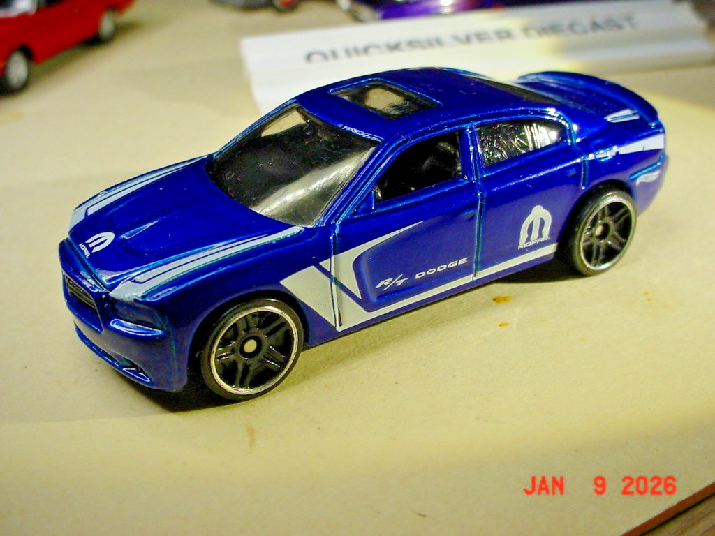 Hot Wheels 1/64 Scale Diecast Vehicles – You Choose e fr