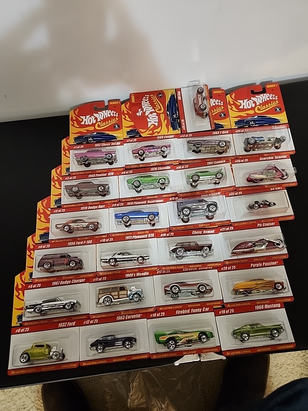 Hot Wheels 💰 Classics Series 1 SET 🔥 SUPER RARE Diecast 1:64- Assorted Colors