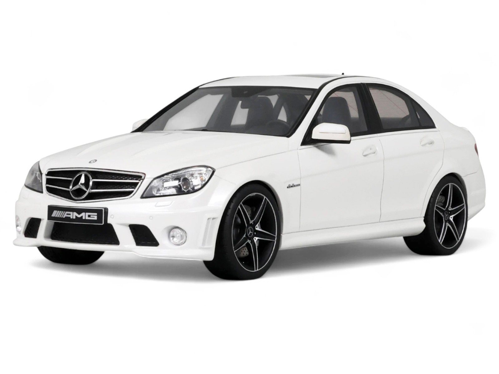 2007 MERCEDES-BENZ C63 AMG DIAMOND WHITE 1/18 MODEL CAR BY GT SPIRIT GT928