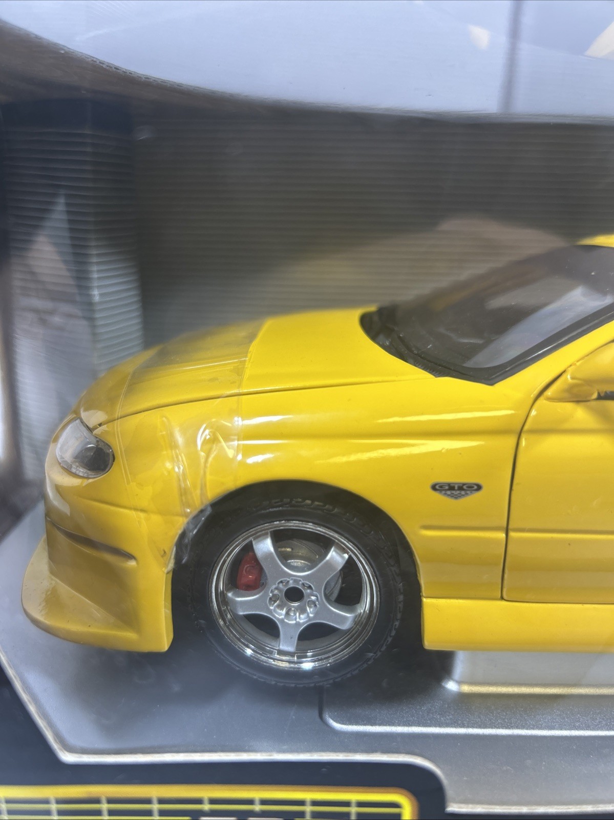 American Muscle Toys R Us Exclusive 2004 Pontiac GTO Street Machine Yellow ETRL
