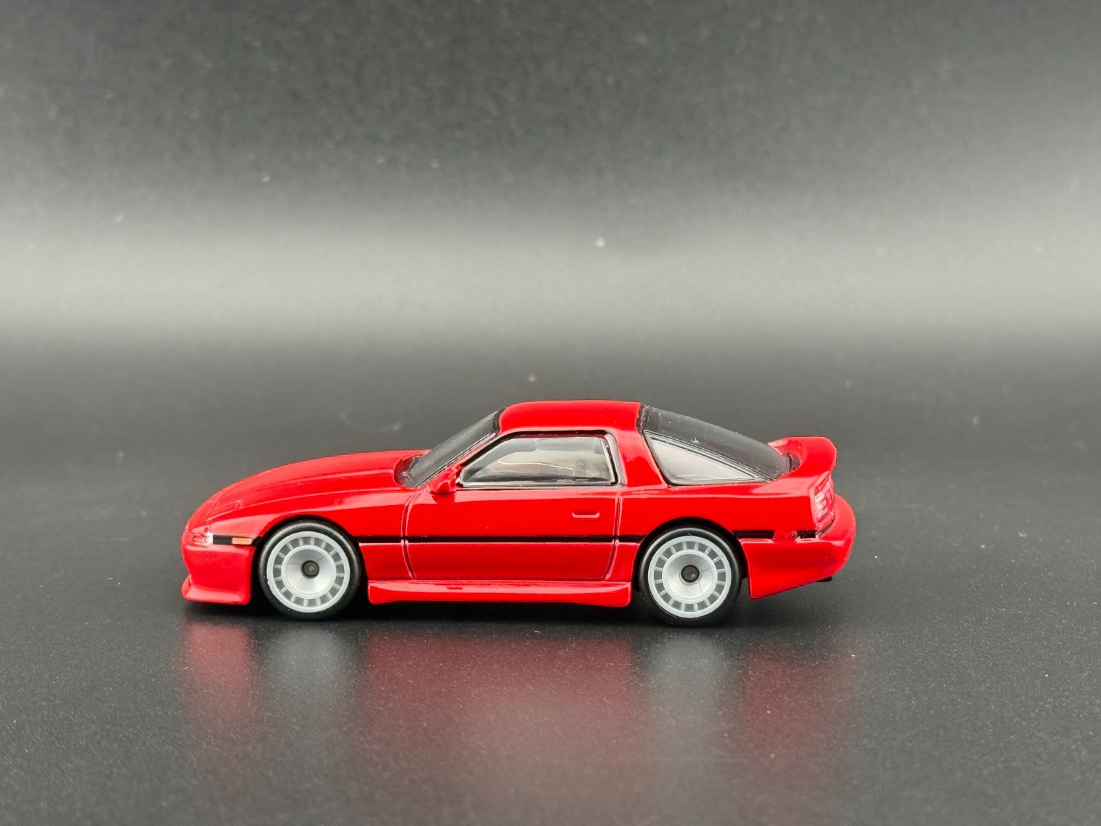 Hot Wheels 89 Toyota Supra MKIII Red Ronin Run 2 FPY86-961 M 1/64
