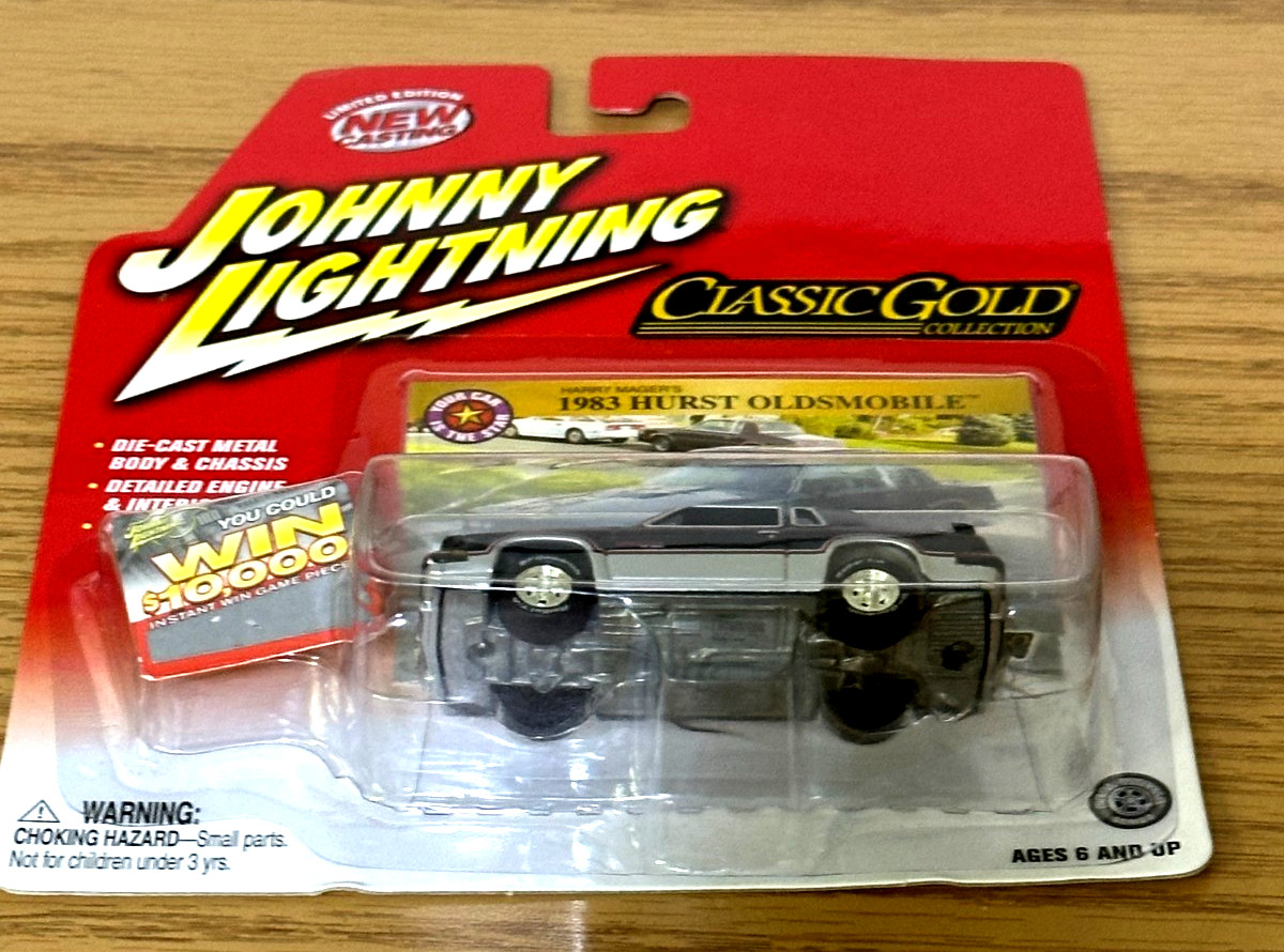 2004 JOHNNY LIGHTNING CLASSIC GOLD 1983 HURST OLDS CUTLASS 442 RARE HTF EXC COND