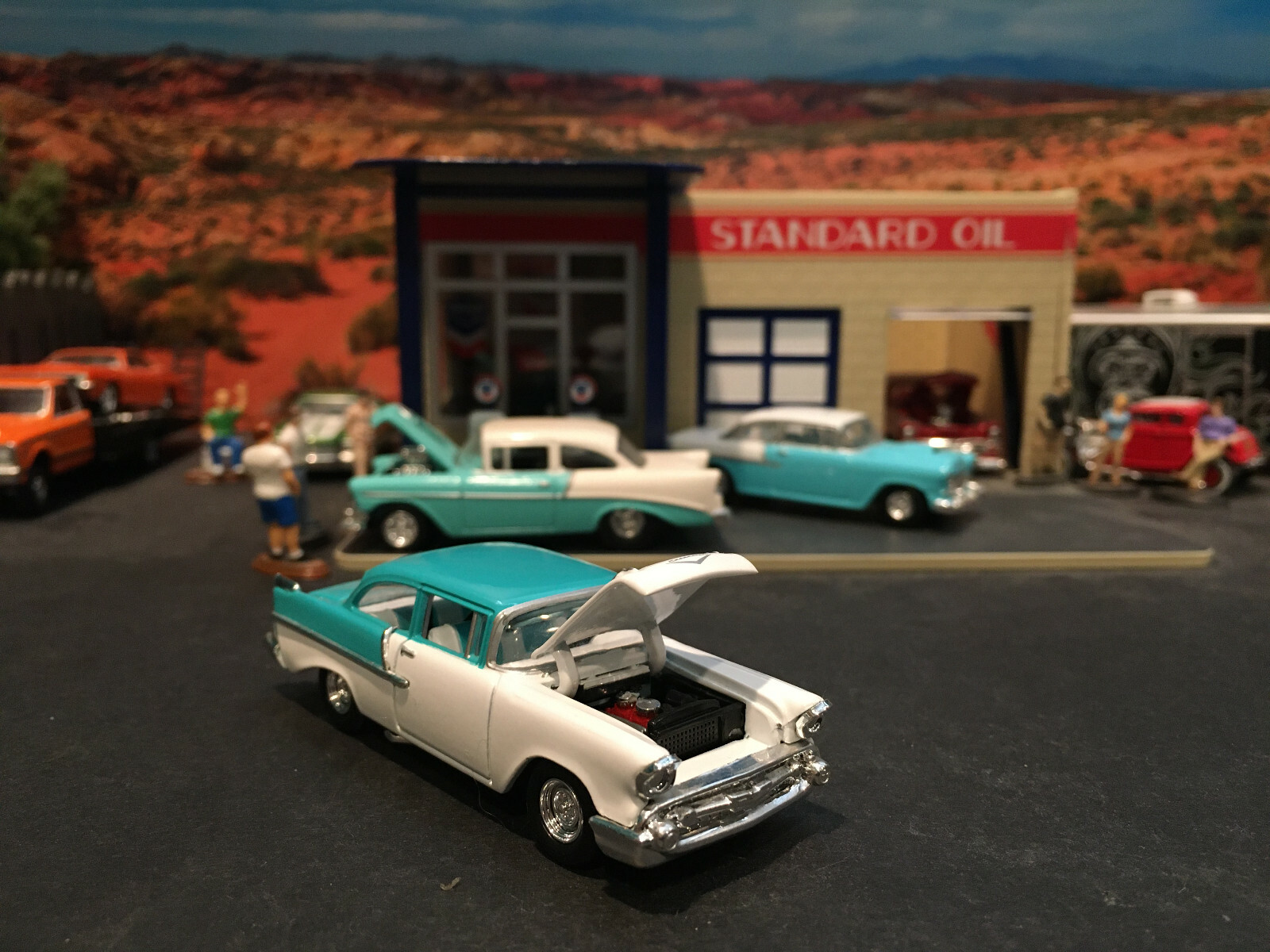 1:64 Hot Wheels LE Legends 1957 57 Chevy 150 White and Light Blue Street Racer