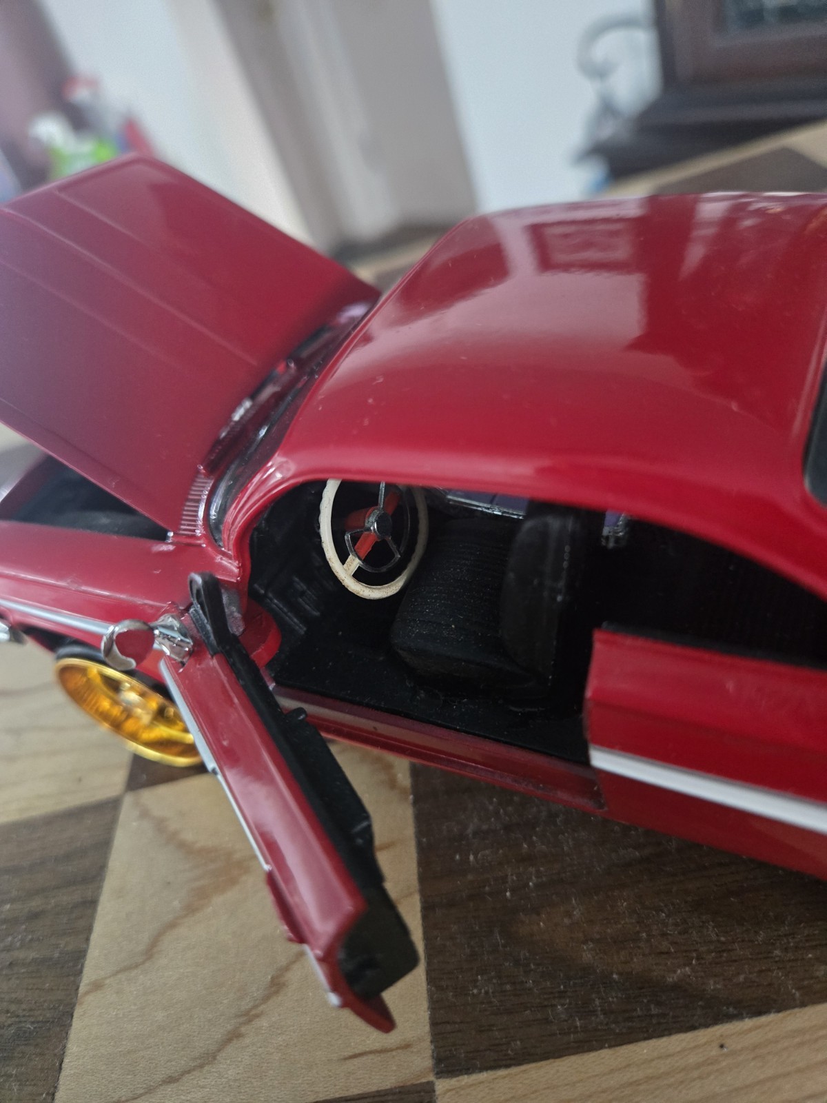 1961 Chevrolet Impala Lowrider Custom Model 1:24 Scale Diecast