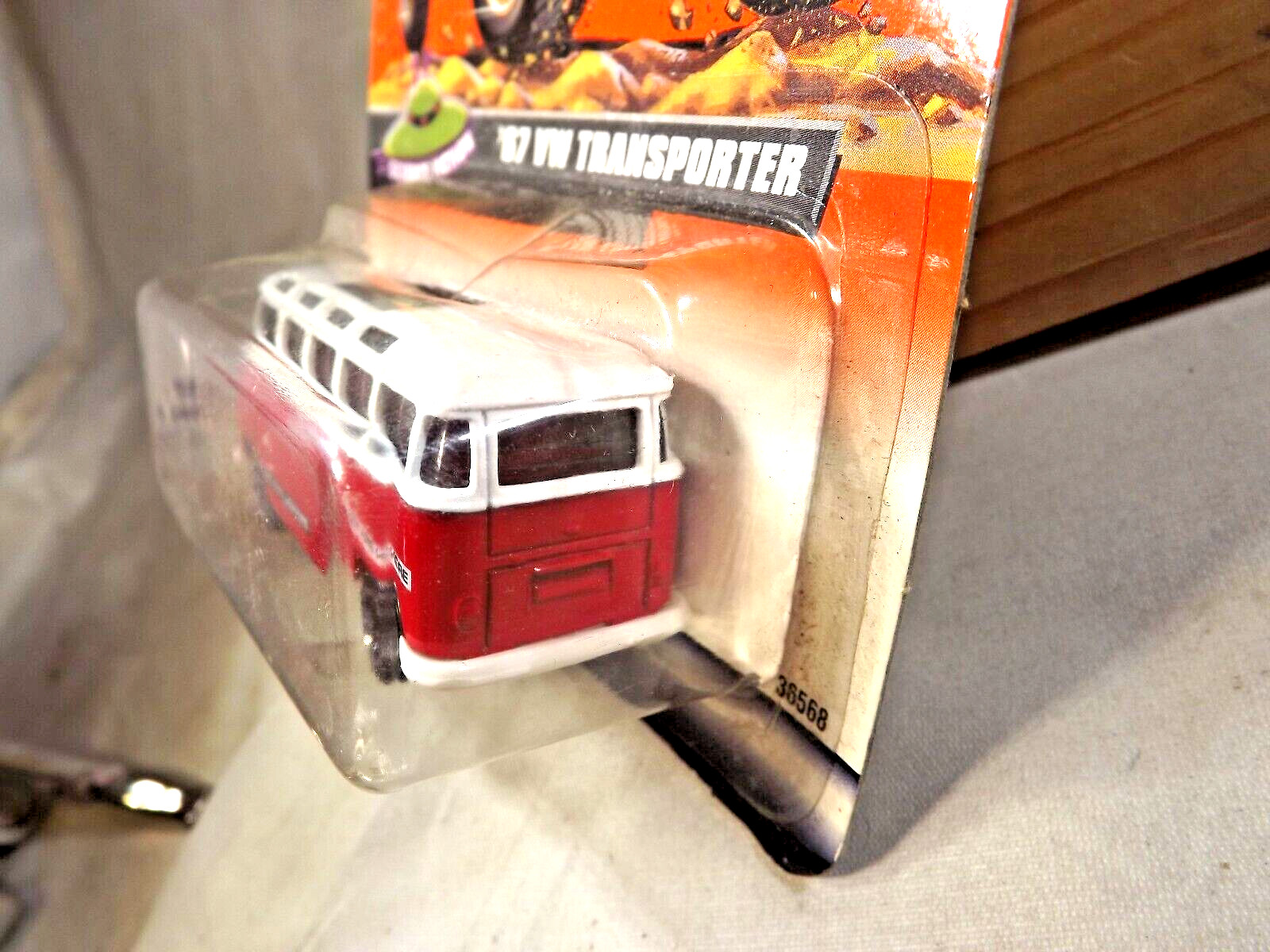 1999 Matchbox #64 Science Fiction Series 13 ’67 VW TRANSPORTER White-Red w/5 Sp