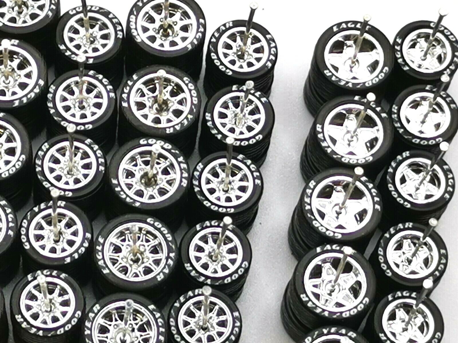 Hot Wheels ✨ GOOD YEAR ✨ 3 DESIGNS Rubber Tire 20 sets Chrome Colors 10/12 MM