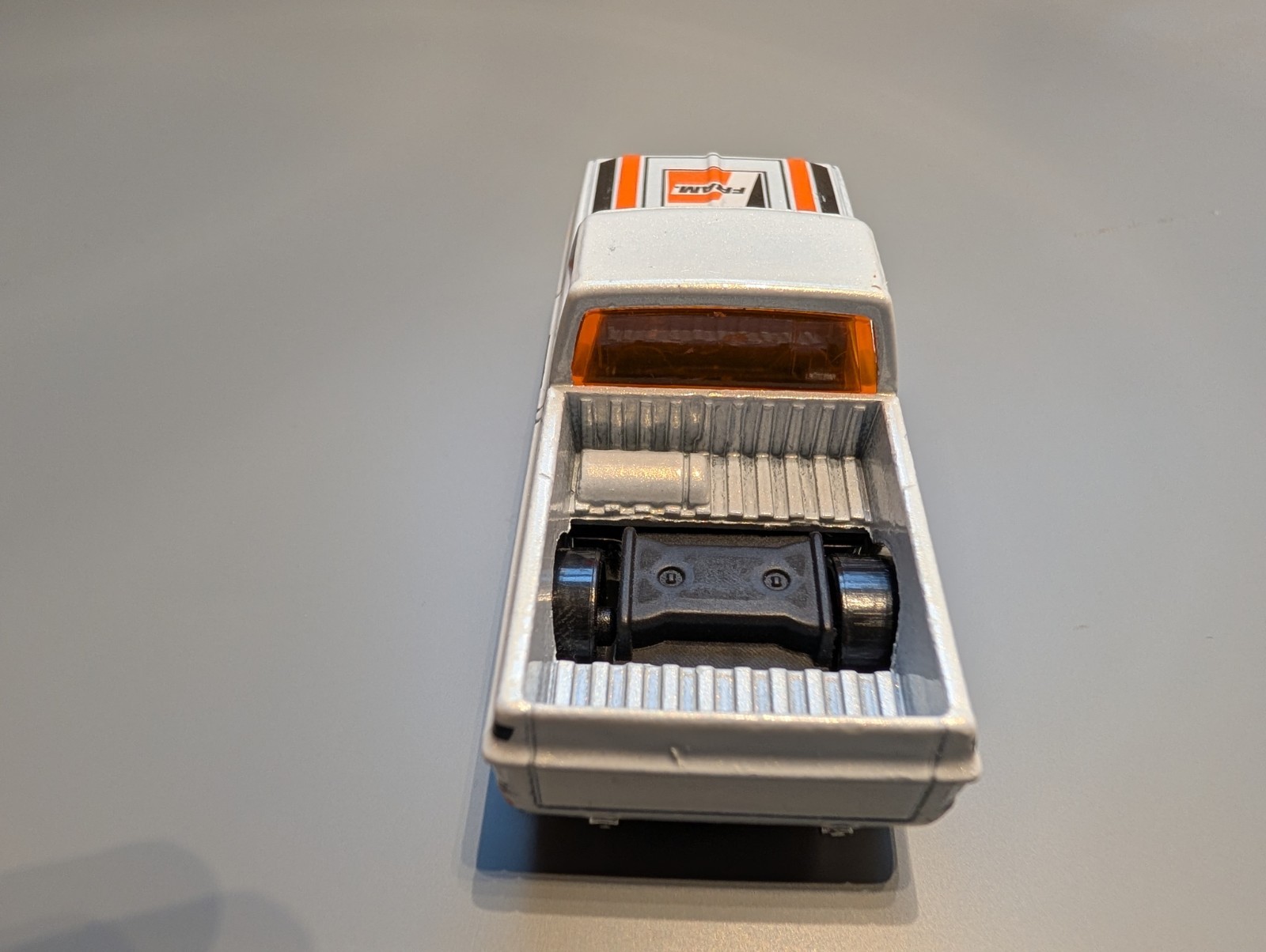 HOT WHEELS ’83 CHEVY SILVERADO FRAM WHITE TOYS R US EXCLUSIVE (LOOSE) VHTF!