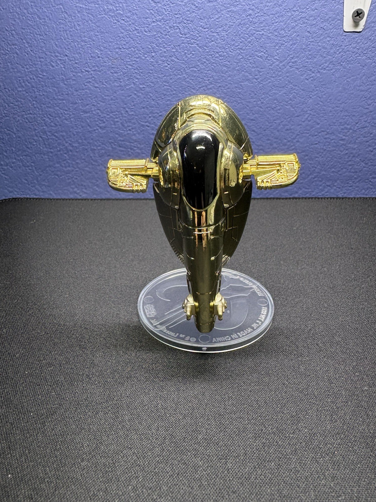 Hot wheels Boba Fetts slave one chrome with a gold finish CGW54 2015 with Stand