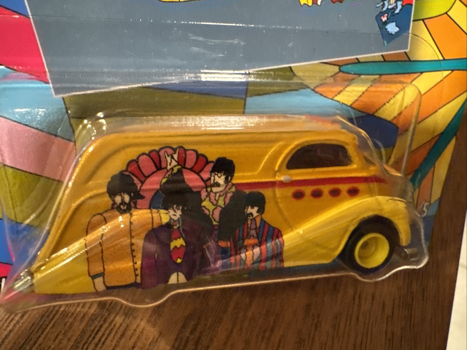 Hot Wheels 5-Car Beatles Set. Help! Revolver Abbey Road Yellow Submarine- NIB