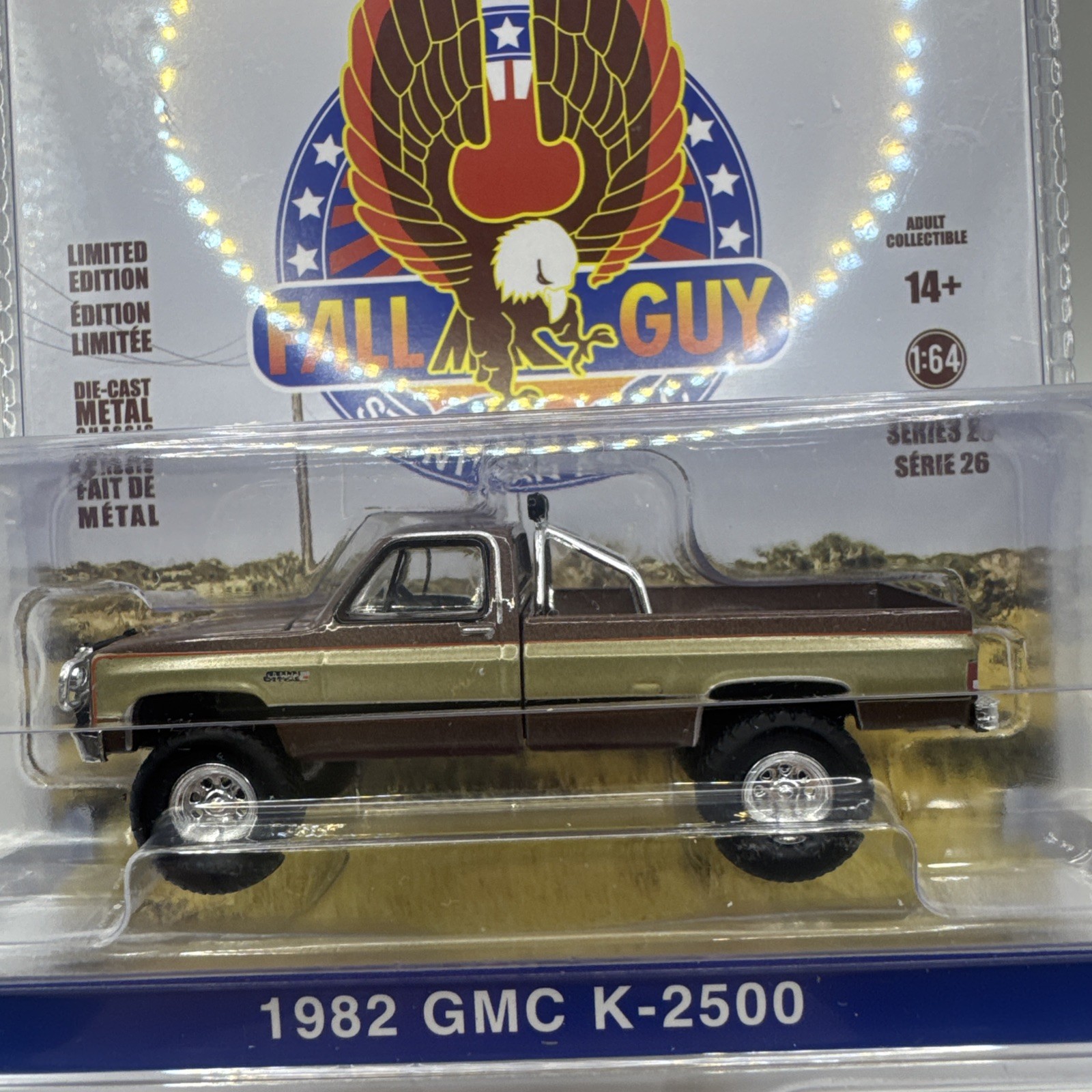 Greenlight Fall Guy Stuntman Assoc 1982 GMC K-2500 Sierra Grande 1/64