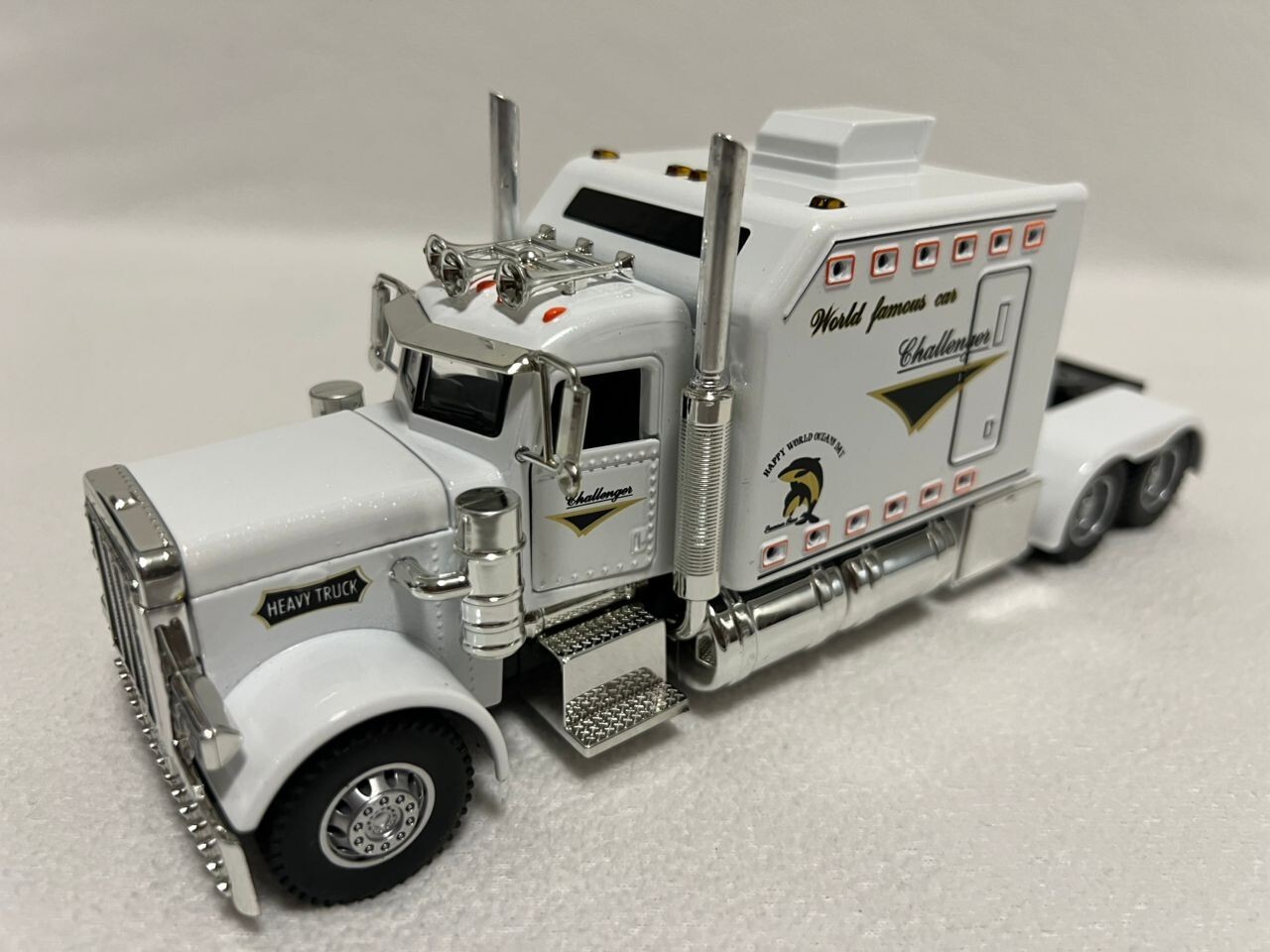 1:24 Diecast Vehicle for Peterbilt Heavy Truck 389 Model Truck Toy Sound Light