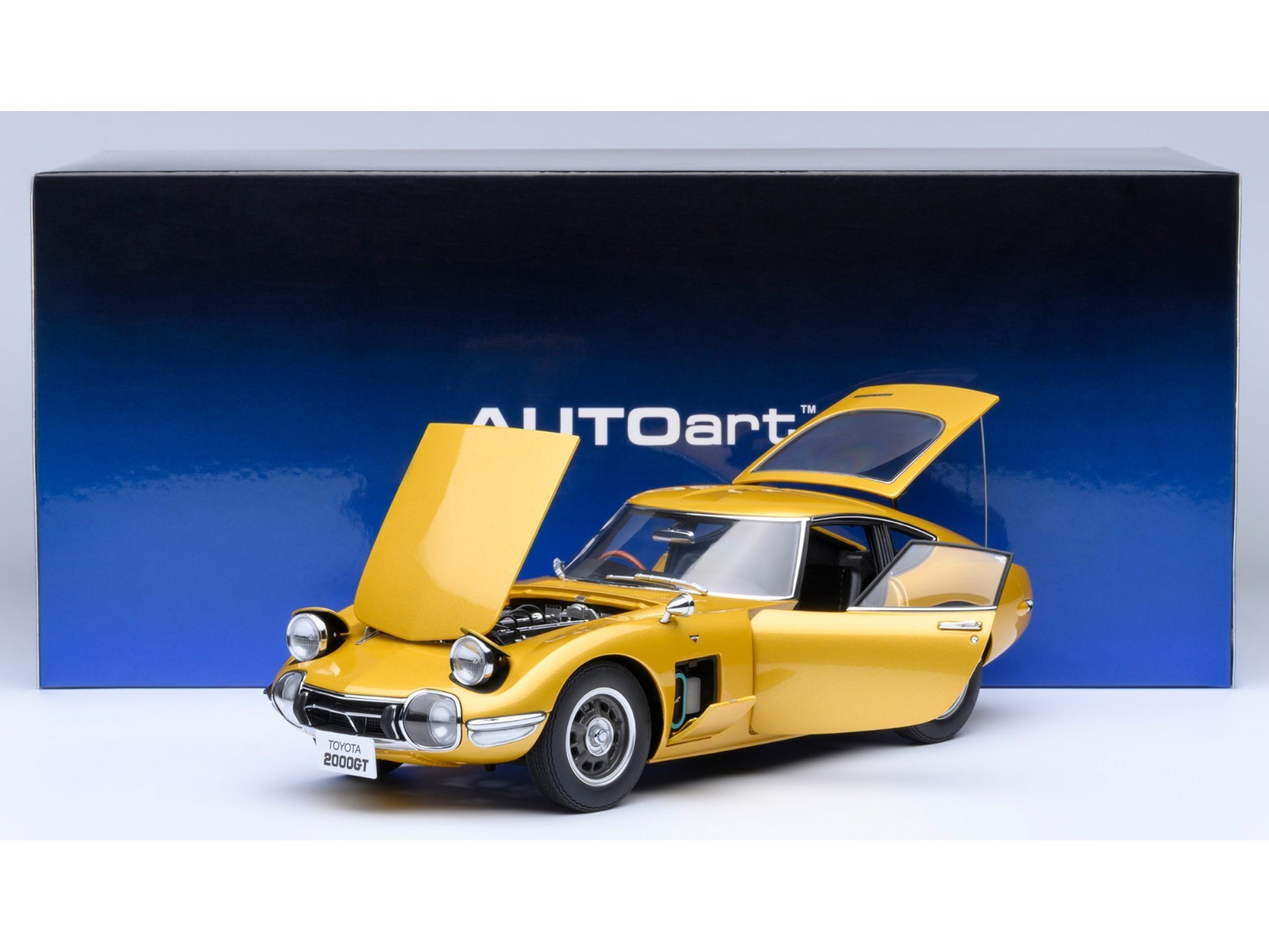 1967 TOYOTA 2000GT RHD GOLD 1/18 MODEL CAR BY AUTOART 79549