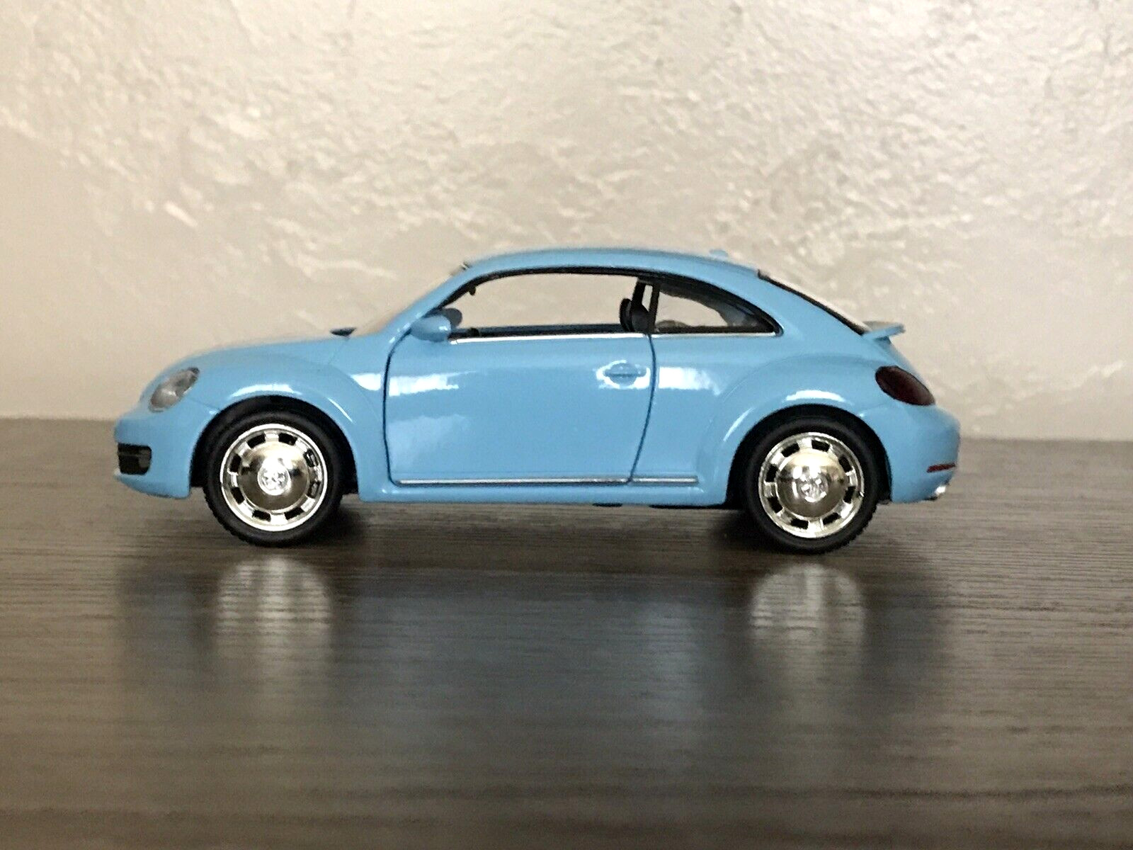 VOLKSWAGEN NEW BEETLE (A5) CAR RARE AQUA BLUE VW ~1/36 DIECAST COLLECTORS MODEL