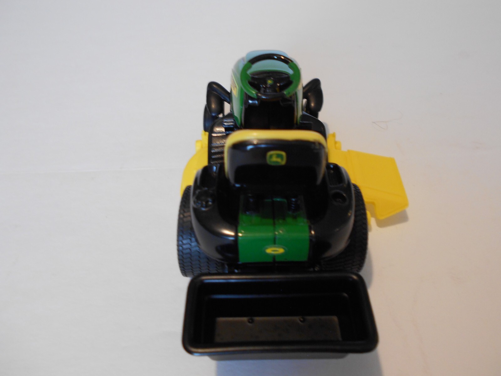 Vintage 2001 ERTL 1:16th Scale John Deere SST18 Spin-Steer Mower #15292, Used