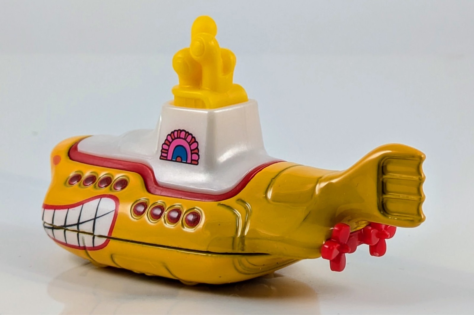 The Beatles Yellow Submarine / Hot Wheels Pop Culture / 2025