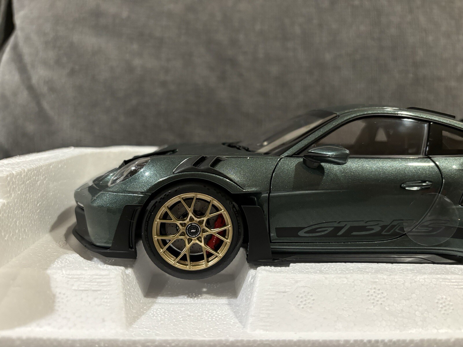 1/18 Norev Porsche 911 (992) GT3 RS 2022 Dark Green Metallic Diecast Limit 504pc
