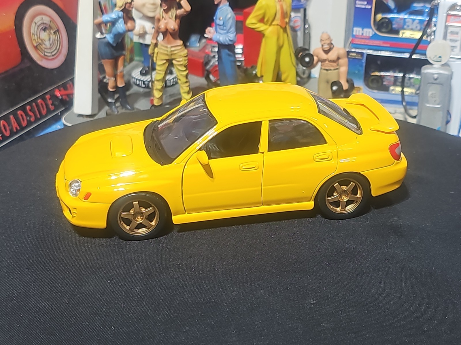 VINTAGE Maisto Subaru Impreza WRX 1/24 Scale YELLOW BEAUTIFUL NICE CAR 🚗