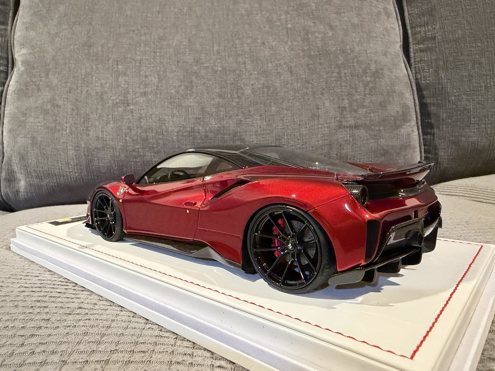 1/18 IVY Model Novitec Ferrari 488 Pista Rosso Red Metallic Limited With Case