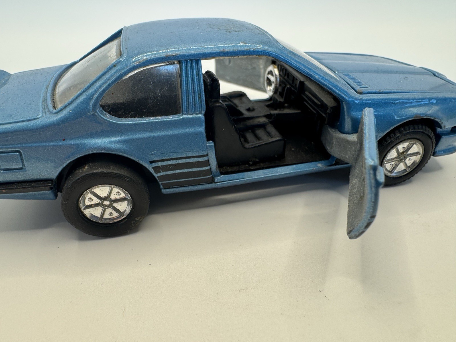 Vintage BMW 635CSi SS-907 Friction Diecast Car Blue Opening Doors Hood Hong Kong