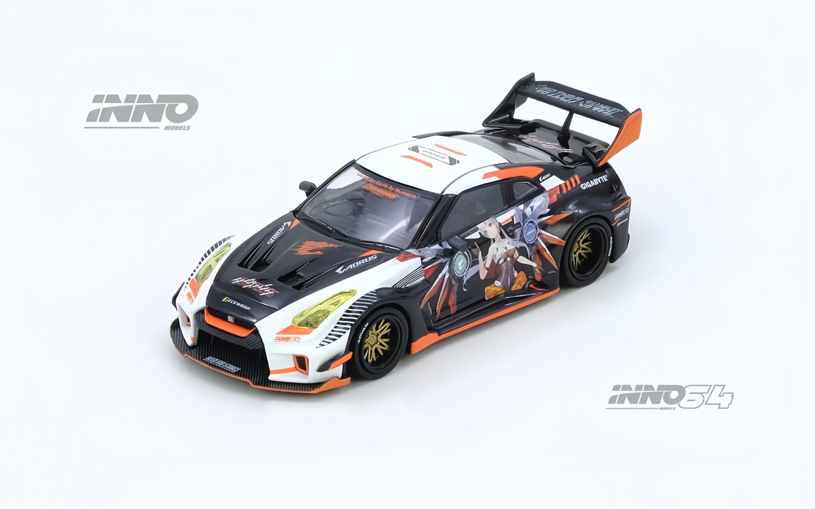 INNO64 1:64 Nissan GT-R R35 Widebody Aorus x INNO64