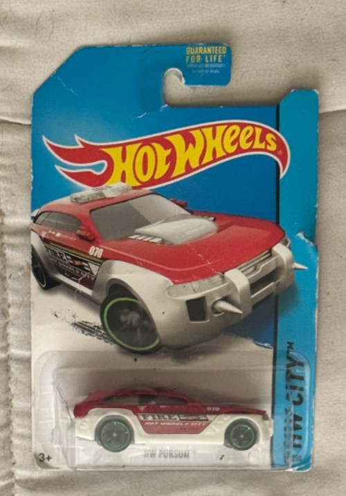2014 Hot Wheels HW City HW Pursuit 45/250 (Red/White Version) BFC60 New