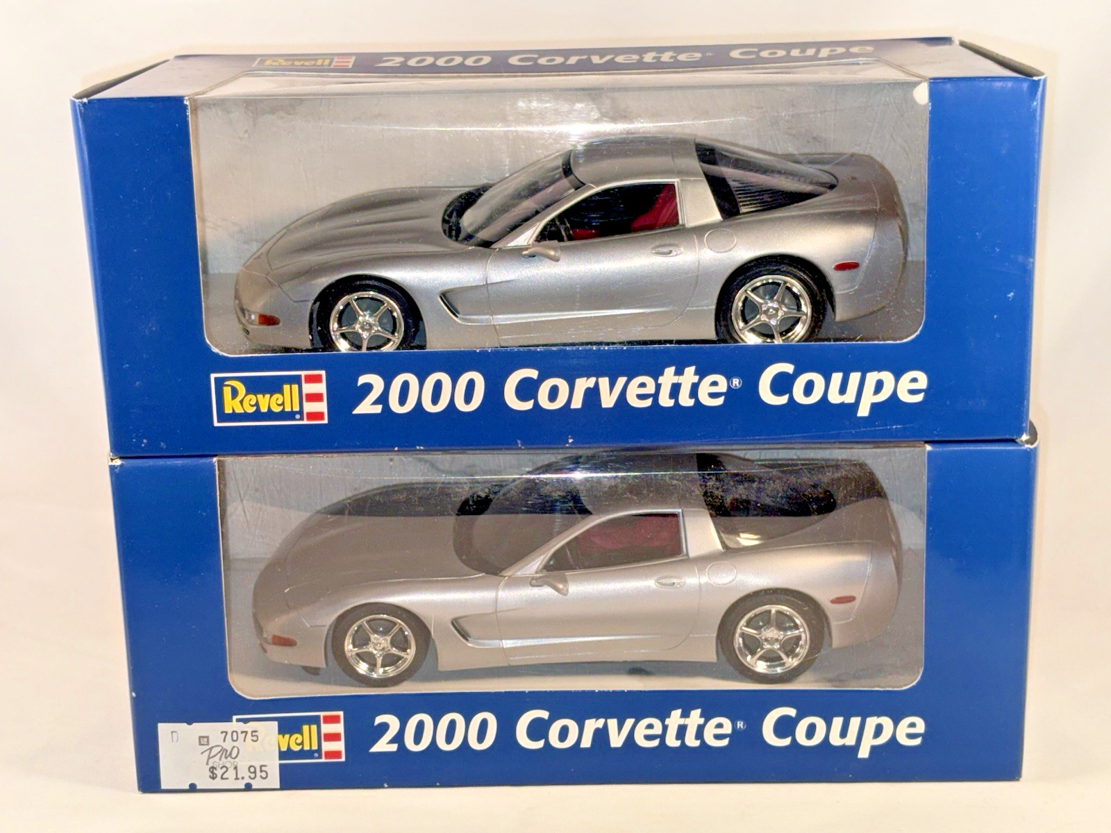 LOT OF 2 REVELL NOS 1/25 2000 CHEVROLET CORVETTE COUPE HARD TOP SILVER SEALED