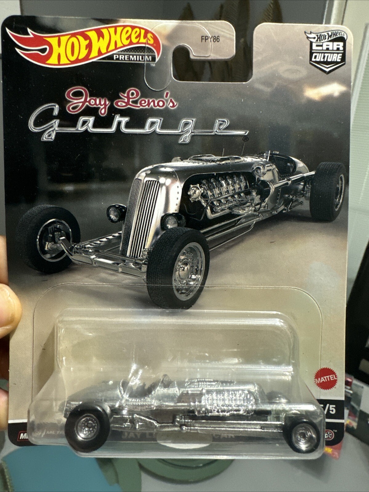 Hot Wheels Premiums Tank Car – Silver (HCJ85)