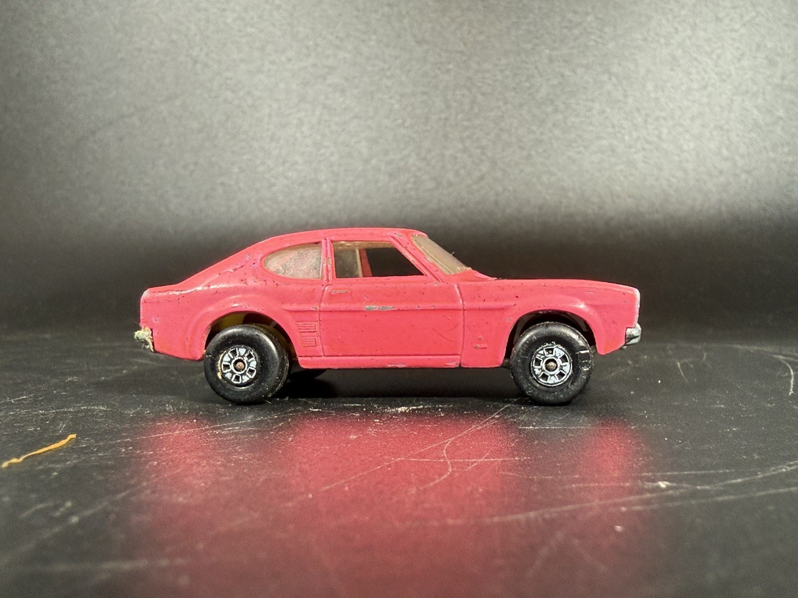 Matchbox Lesney No 54 Ford Capri * Superfast * Pink W/Black Hood 1970 * England
